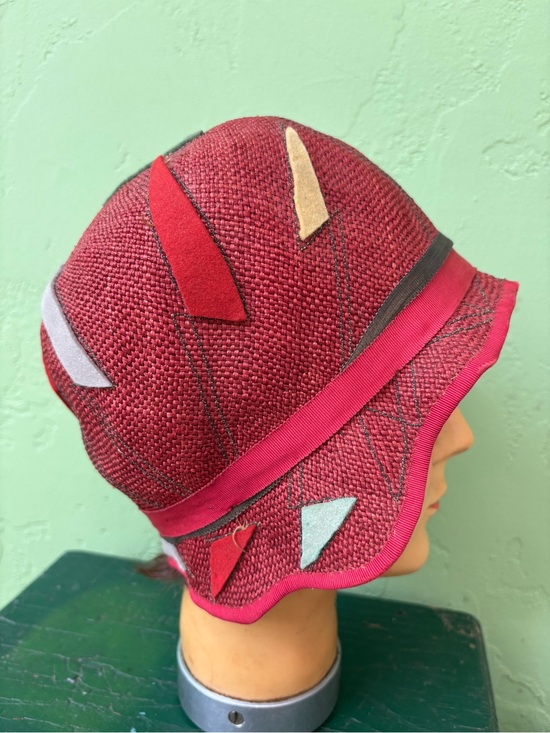 Unique 1930s Women\'s Hat - Stylish Cloche Bucket with the original price tag main image 7